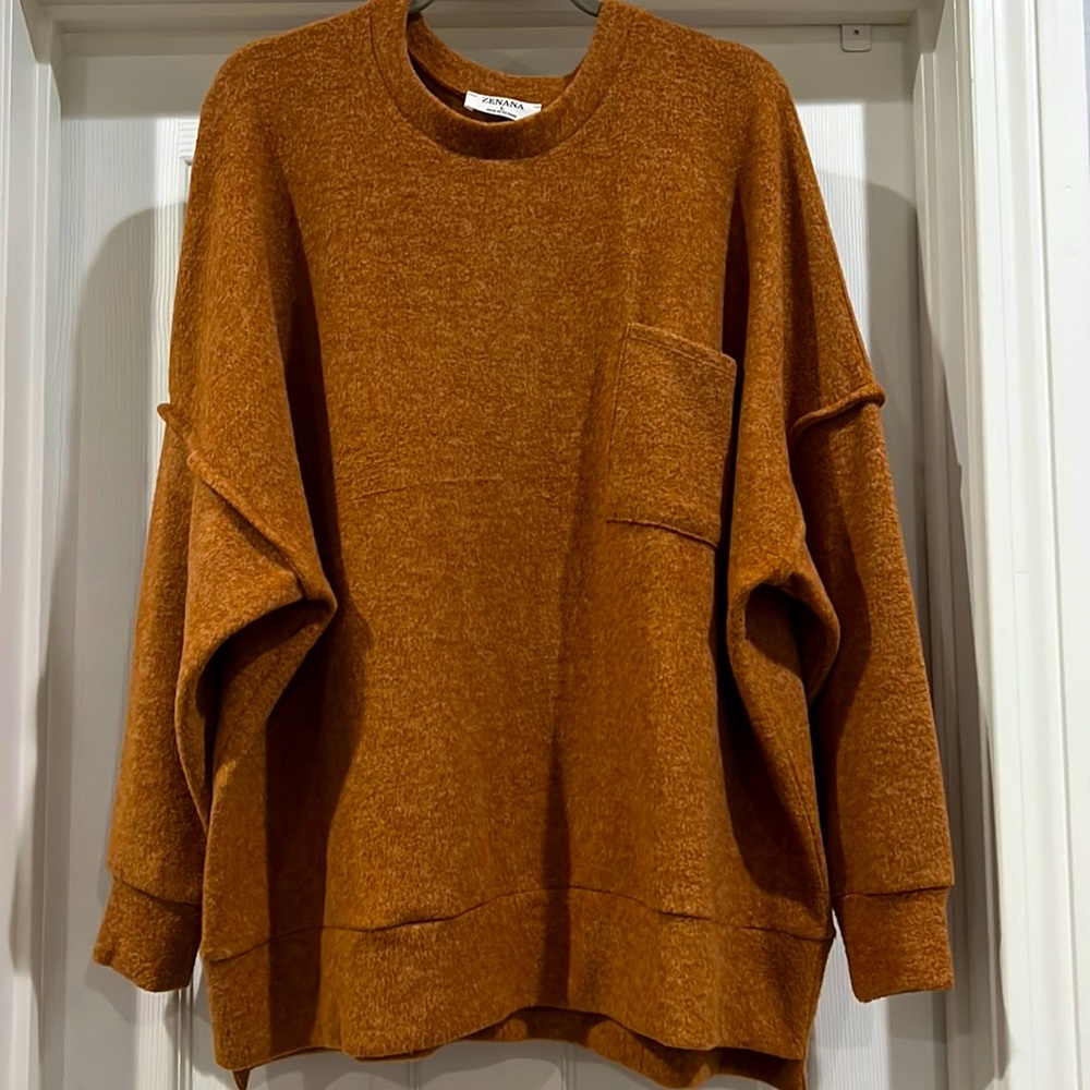 Pullover sweater